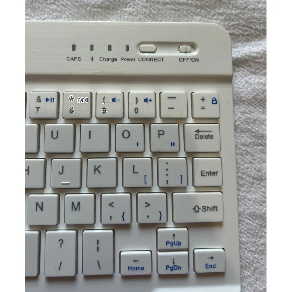 White Wireless Mini Keyboard Bluetooth - Android or‎ IOS